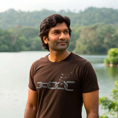 Freedom T-Shirt with Flying Birds – Liberation & Inner Peace